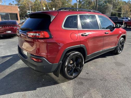 2017 Jeep Cherokee Sport