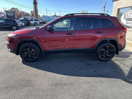 2017 Jeep Cherokee Sport