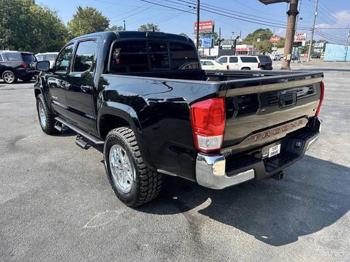 2017 Toyota Tacoma SR5