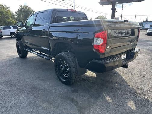 2017 Toyota Tundra SR5