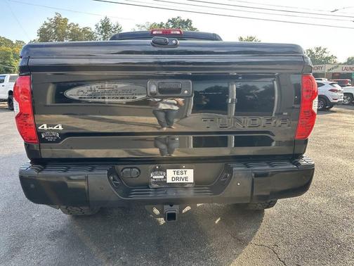 2017 Toyota Tundra SR5