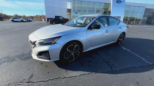 2024 Nissan Altima SR FWD