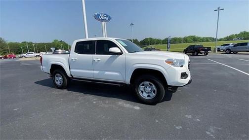 Photo 2 of 27 of 2019 Toyota Tacoma SR