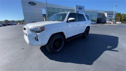 2022 Toyota 4Runner SR5