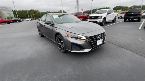 2023 Nissan Altima SR FWD