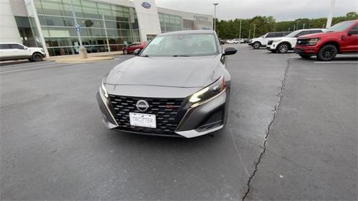 2023 Nissan Altima SR FWD