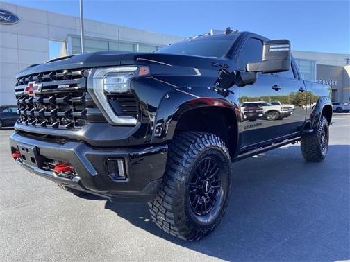 2024 Chevrolet Silverado 2500 4WD Crew Cab Standard Bed ZR2