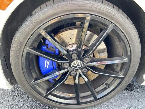 2024 Volkswagen Golf R 2.0T Manual