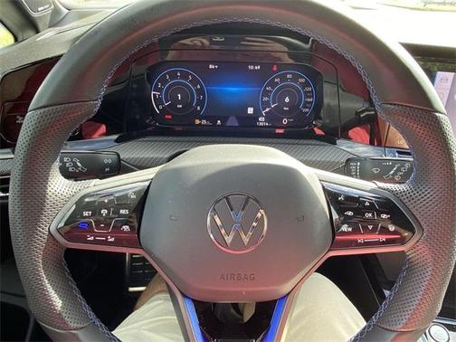 2024 Volkswagen Golf R 2.0T Manual