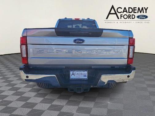 2020 Ford F-350 LARIAT SUPER DUTY