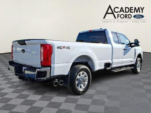 OXFORD WHITE 2023 Ford F-350 XLT