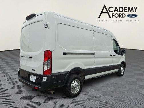 2024 Ford Transit-250 148 WB MEDIUM ROOF CARGO