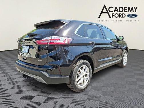 AGATE BLACK METALLIC 2024 Ford Edge SEL