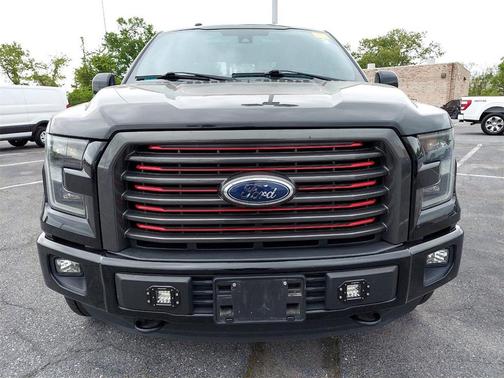 Photo 2 of 32 of 2016 Ford F-150 Lariat