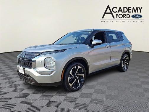 2022 Mitsubishi Outlander ES