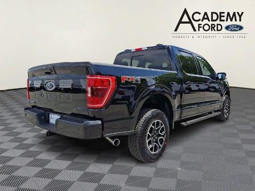 AGATE BLACK METALLIC 2023 Ford F-150 XLT
