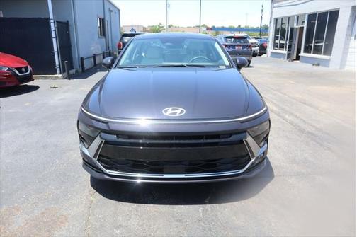 2025 Hyundai SONATA Hybrid SE