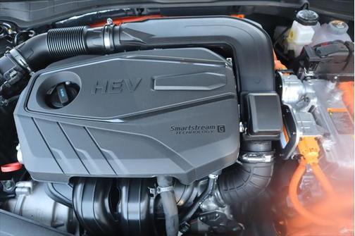 2025 Hyundai SONATA Hybrid SE