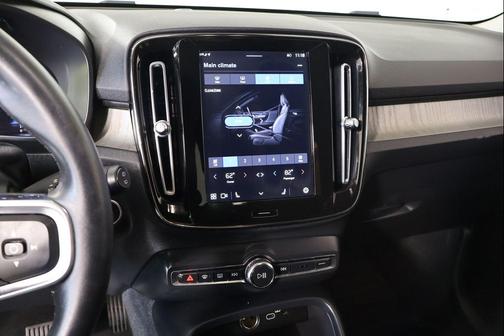 2023 Volvo XC40 B5 Core