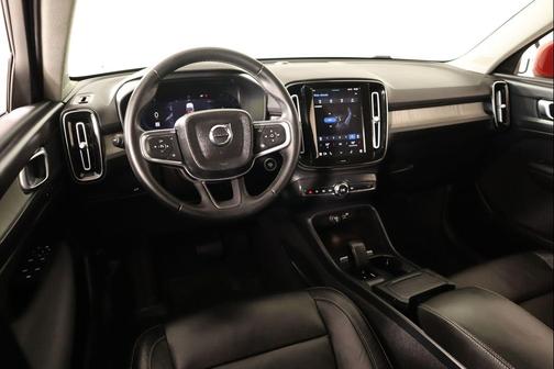 2023 Volvo XC40 B5 Core