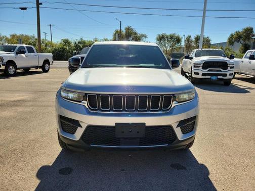 2024 Jeep Grand Cherokee Laredo