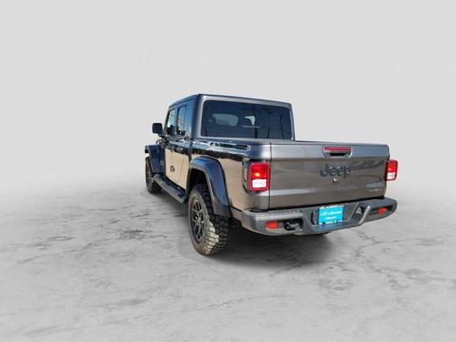 Granite Crystal Clearcoat Metallic 2026 Jeep Gladiator Texas Trail