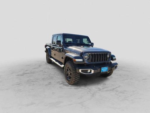 Granite Crystal Clearcoat Metallic 2026 Jeep Gladiator Texas Trail