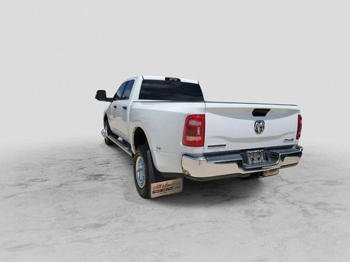 Bright White Clearcoat 2024 RAM 3500 Big Horn
