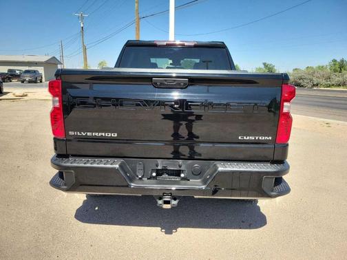 2022 Chevrolet Silverado 1500 Custom