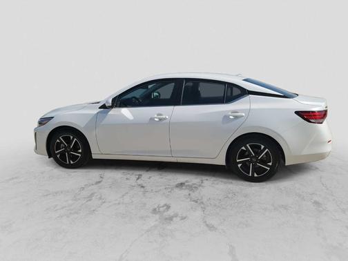 Aspen White 2024 Nissan Sentra SV