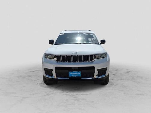 Bright White Clearcoat 2026 Jeep Grand Cherokee L Laredo
