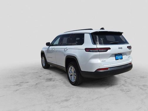 Bright White Clearcoat 2026 Jeep Grand Cherokee L Laredo