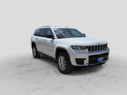 Bright White Clearcoat 2026 Jeep Grand Cherokee L Laredo
