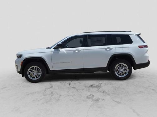 Bright White Clearcoat 2026 Jeep Grand Cherokee L Laredo