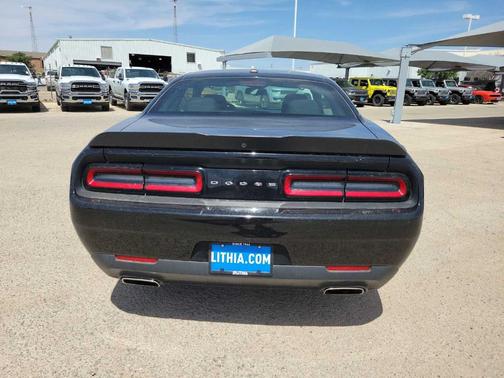 2023 Dodge Challenger SXT