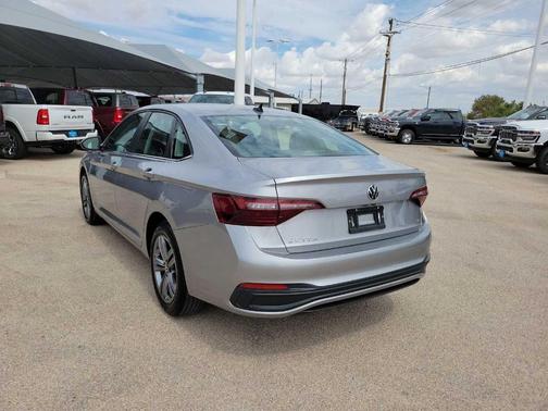 2024 Volkswagen Jetta 1.5T SE