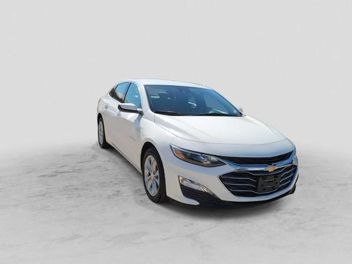 Summit White 2024 Chevrolet Malibu LT