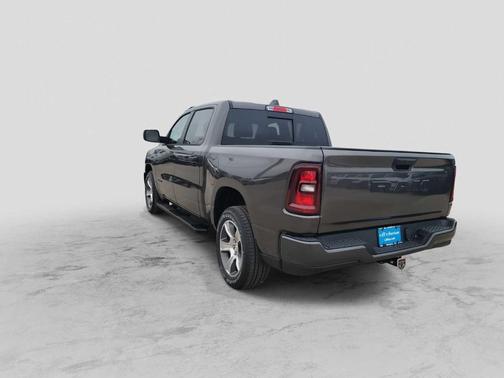 Granite Crystal Clearcoat Metallic 2026 RAM 1500 Express