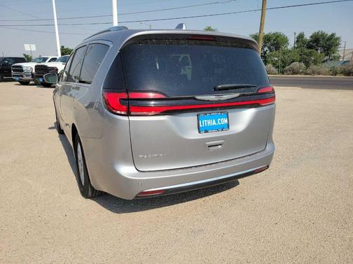 2021 Chrysler Pacifica Touring-L
