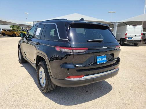 2024 Jeep Grand Cherokee Laredo