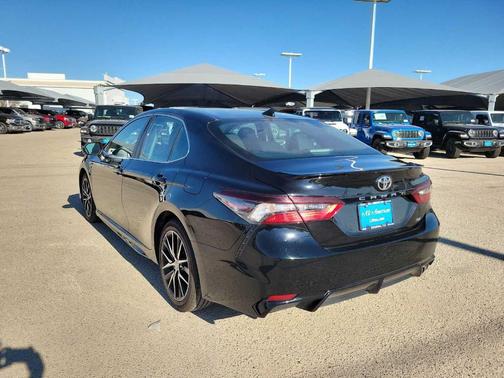 2023 Toyota Camry SE