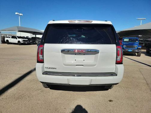 2017 GMC Yukon Denali