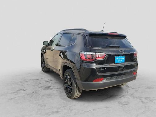Diamond Black 2026 Jeep Compass Latitude