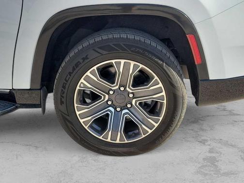 Bright White Clearcoat 2024 Jeep Wagoneer L Series II