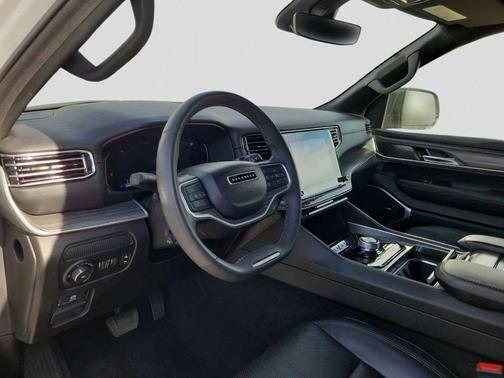 Bright White Clearcoat 2024 Jeep Wagoneer L Series II