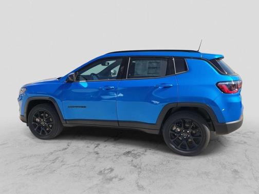 Hydro Blue Pearlcoat 2026 Jeep Compass Latitude