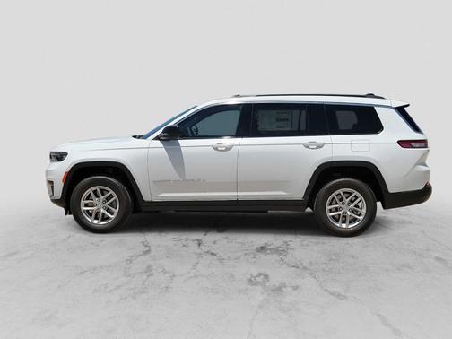 Bright White Clearcoat 2026 Jeep Grand Cherokee L Laredo X