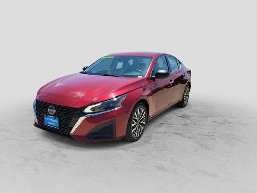 Scarlet Ember 2024 Nissan Altima 2.5 SV