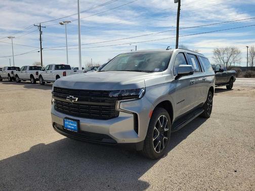 2023 Chevrolet Suburban RST