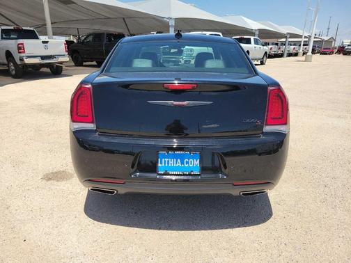 2023 Chrysler 300 S